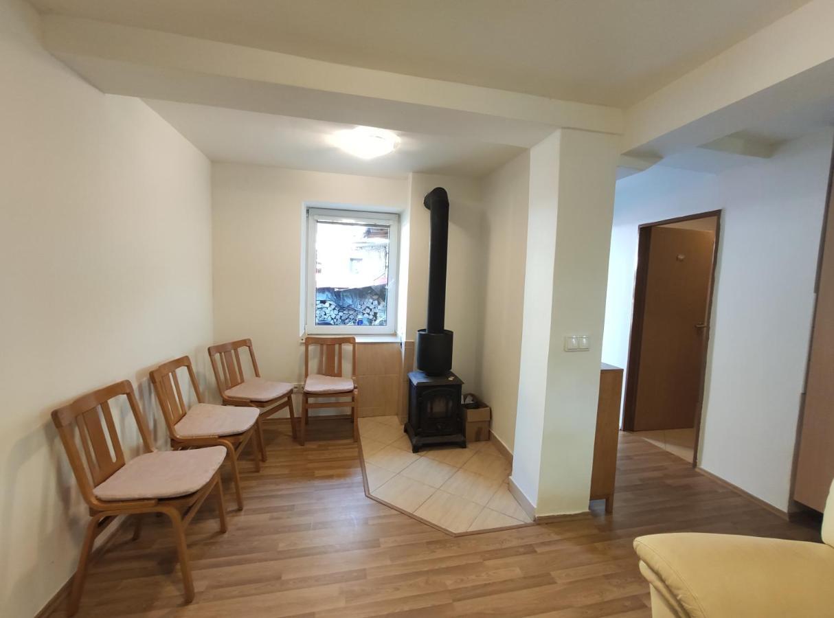 Apartmán Hulín, Chrášťany - bílý Exterior foto